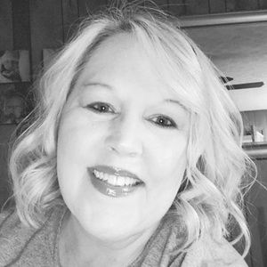 Meet your Posher, Vickie